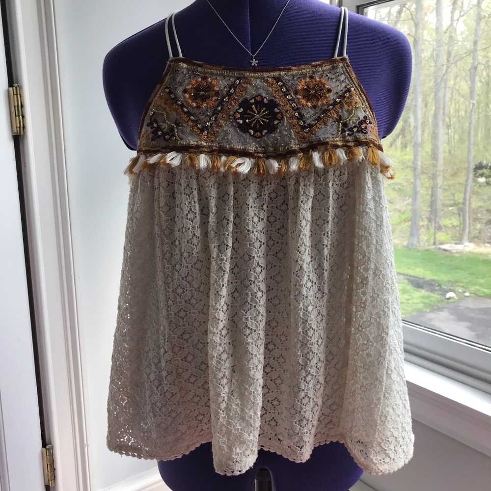Anthropologie HD in Paris size 4 Beautiful Top!